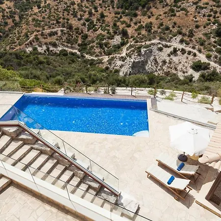 Aphrodite Hills 4 Bedroom With Private Infinity Pool