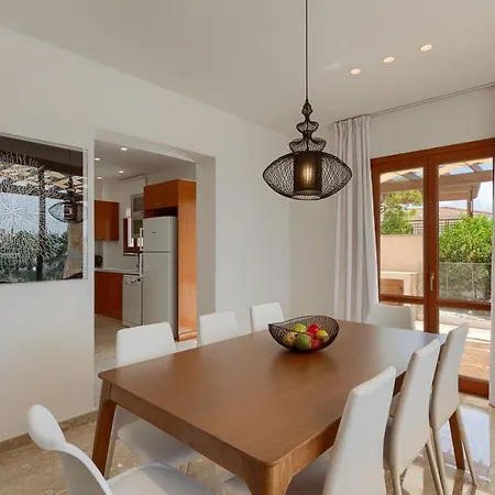 Aphrodite Hills 4 Bedroom With Private Infinity Pool Κούκλια