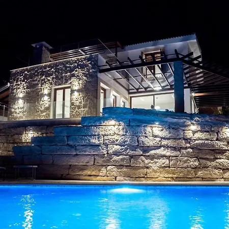 Βίλα Aphrodite Hills 4 Bedroom With Private Infinity Pool *